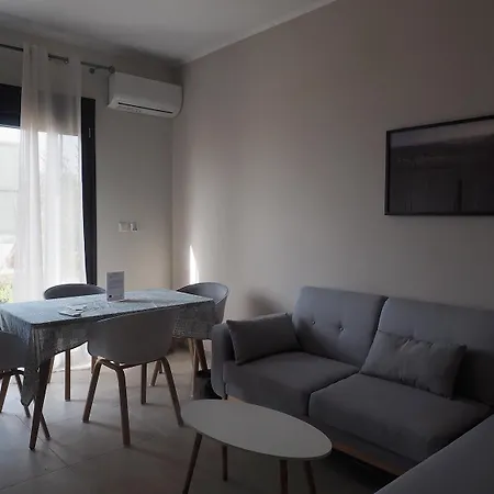 Melissinos Beachfront Apartments Komi  Esterno foto